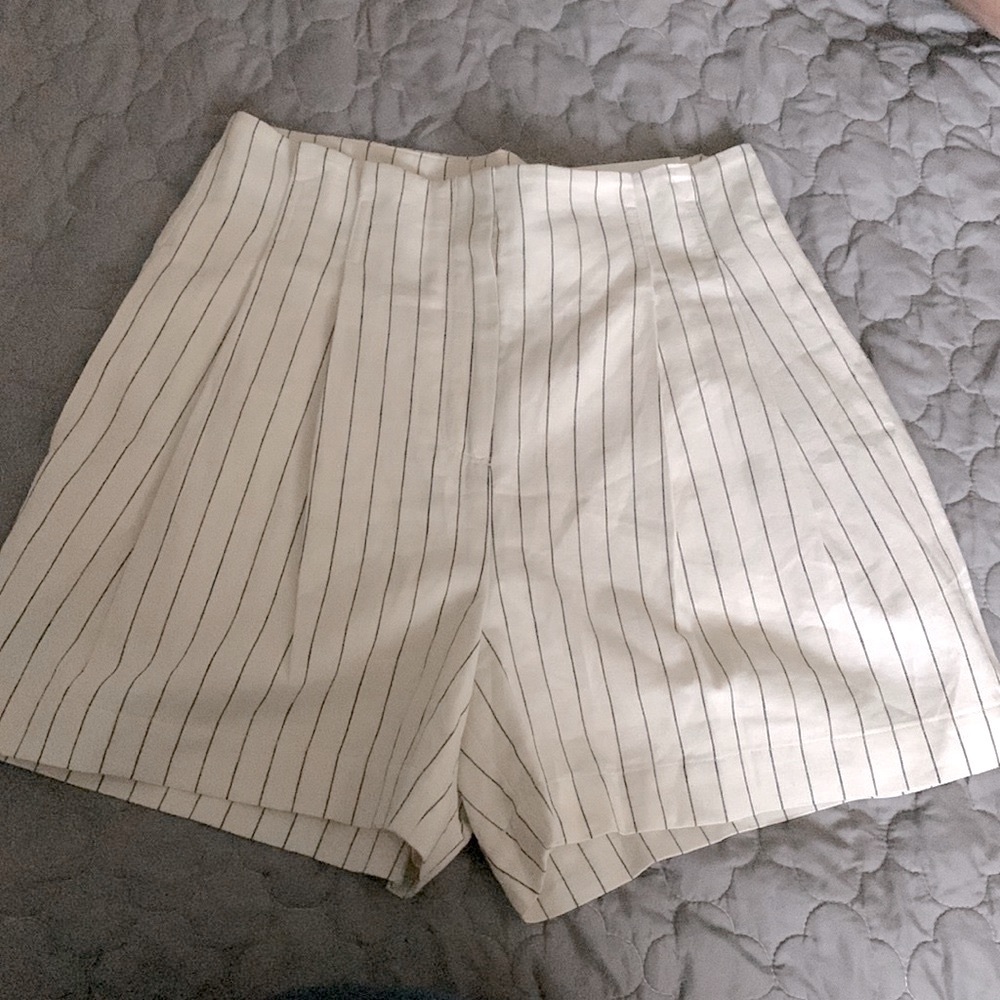 Ann Taylor high waist Linen shorts NWT - Picture 3 of 9